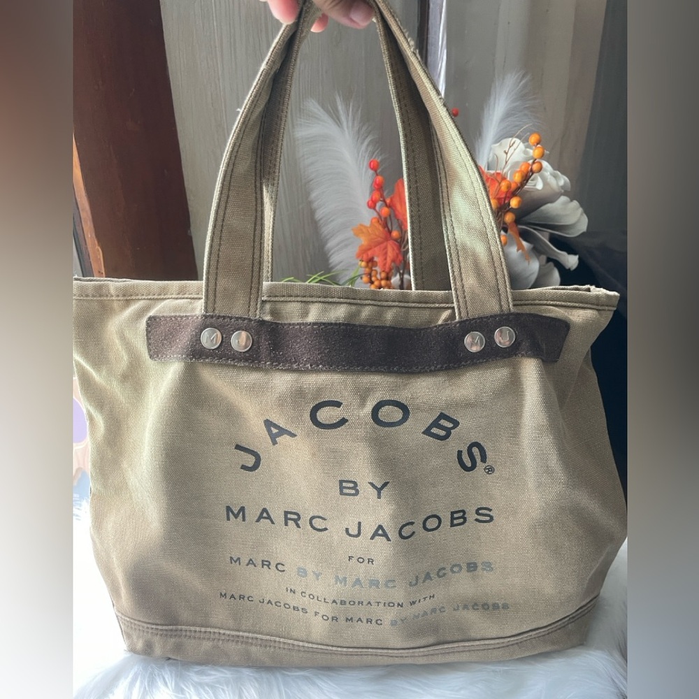MARC BY MARC JACOBS TOTE